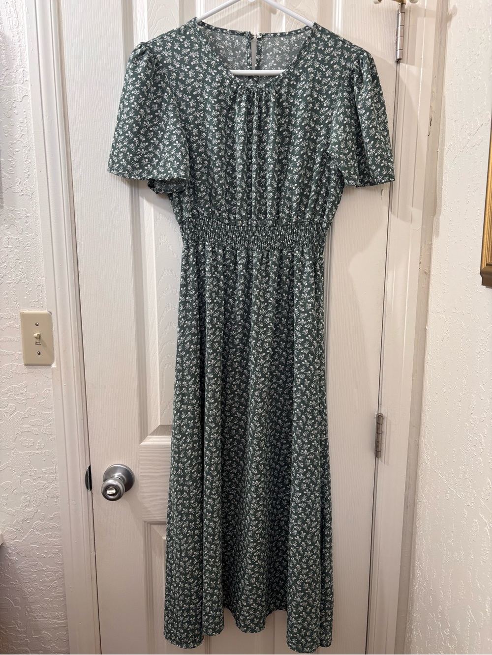 SHEIN Green Floral Smocked Midi Dress